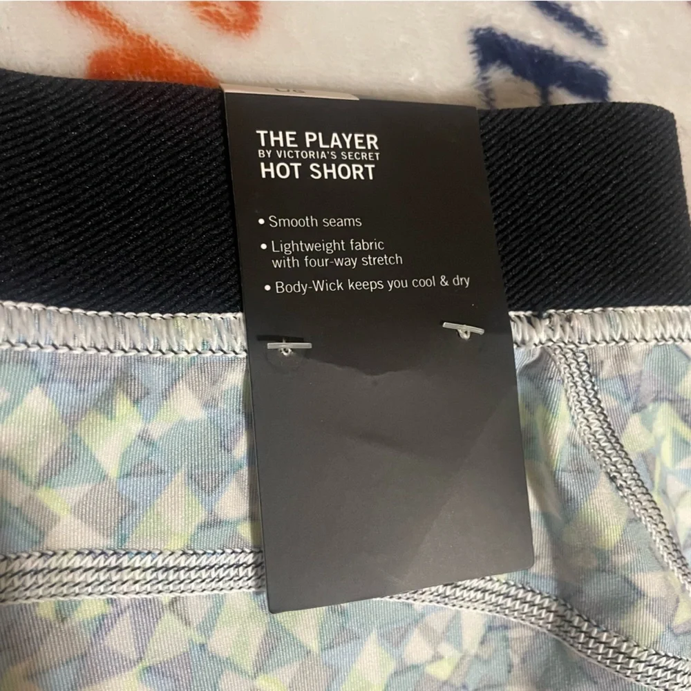 Victoria Sport Patterned Shorts Blue and Green Sz L